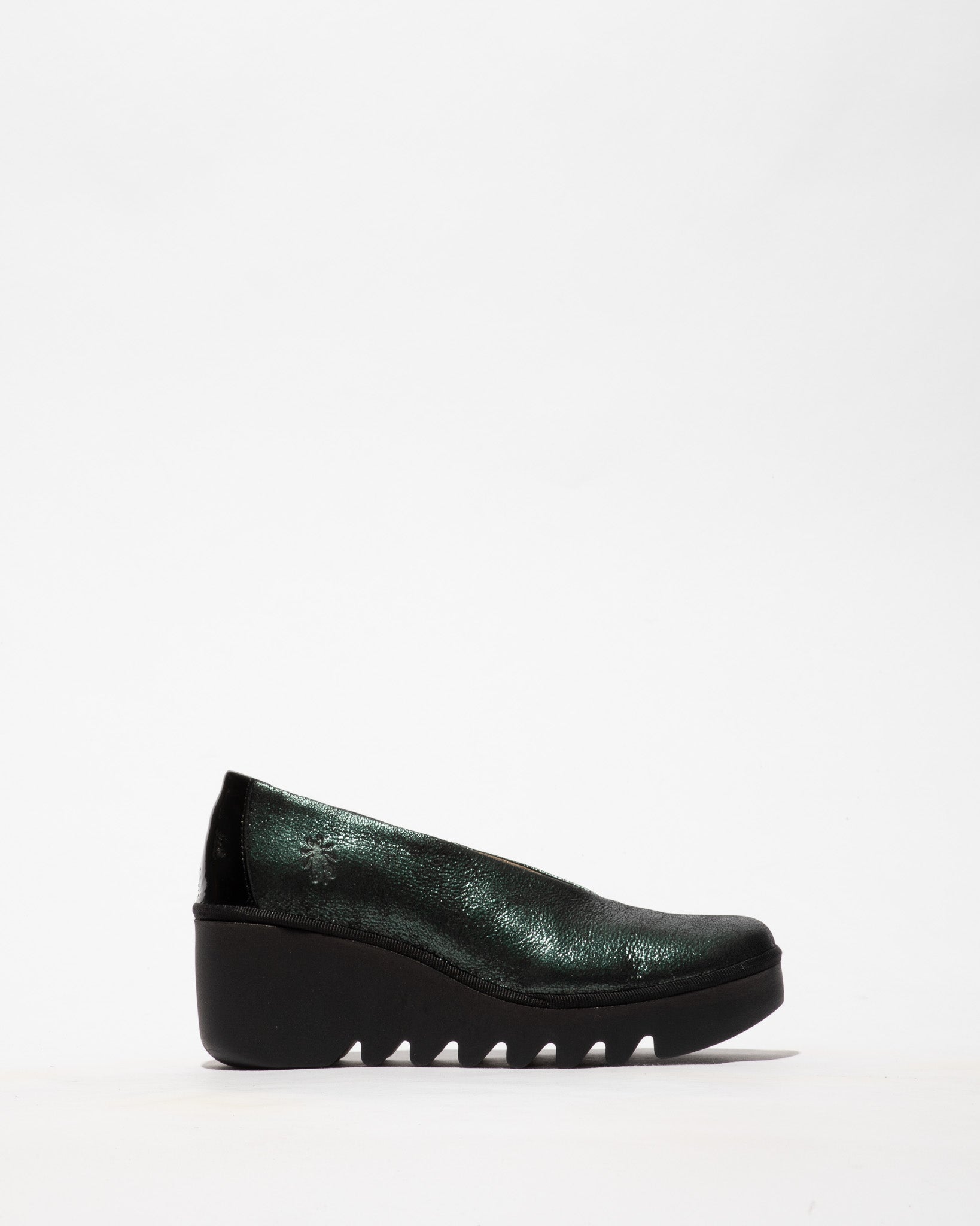 Sapato Slip-on Preto-Verde BESO246FLY